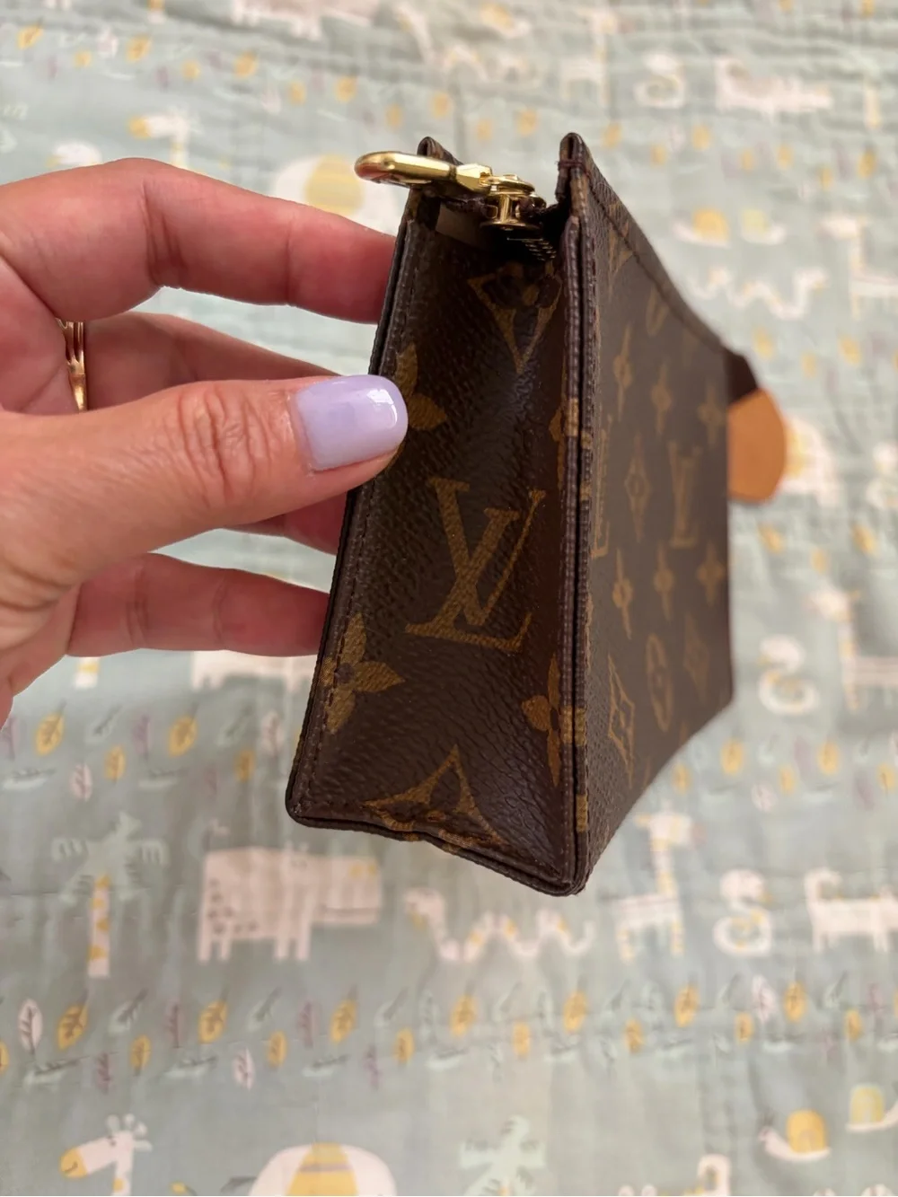Louis Vuitton Toiletry 15 Cosmetic Pouch (PRICE FIRM)